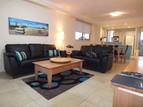 Pacific Marina Apartments - Accommodation Sunshine Coast 13