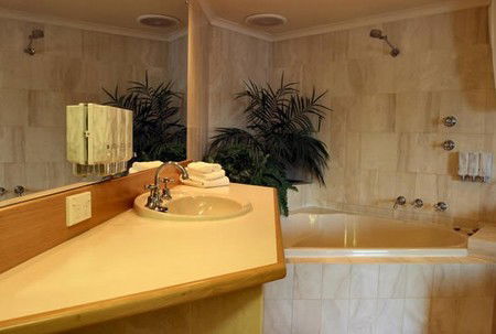 The Esplanade Motor Inn - Accommodation Sunshine Coast 3