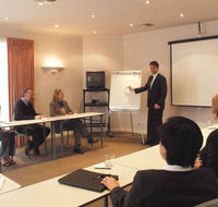 The Waverley International Hotel - Accommodation Sunshine Coast