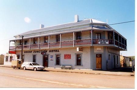 Grand Junction Hotel - Accommodation Sunshine Coast 0