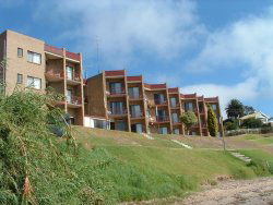 Limani Motel - Accommodation Sunshine Coast 1