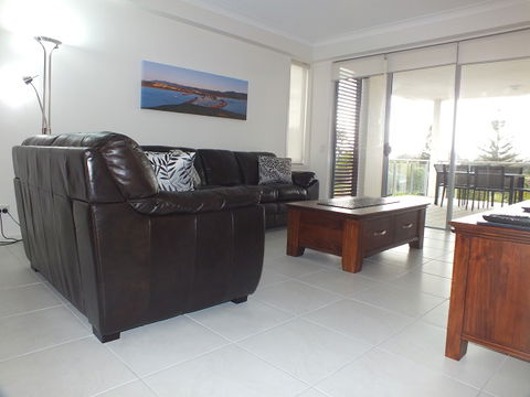Pacific Marina Apartments - Accommodation Sunshine Coast 5