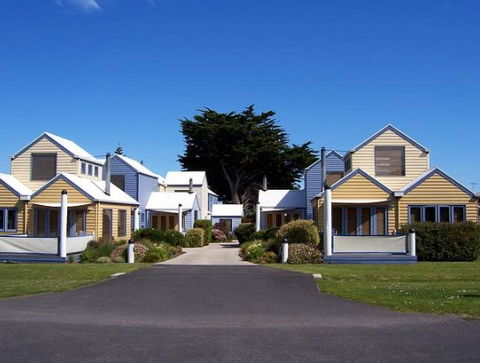 Rayville Boat Houses - Accommodation Sunshine Coast 1