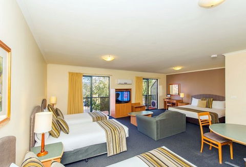 Alpha Hotel Canberra - Accommodation Sunshine Coast 4