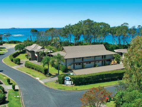 Absolute Beachfront Smugglers On The Beach - Accommodation Sunshine Coast 0