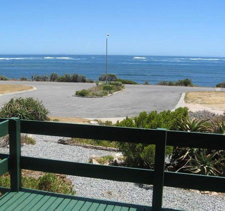 Oaklands Beach House - Accommodation Sunshine Coast 1