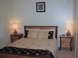 Louth Bay Holiday Apartment - Accommodation Sunshine Coast 2