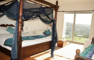 Arjuna Ridge Retreat - Accommodation Sunshine Coast 1