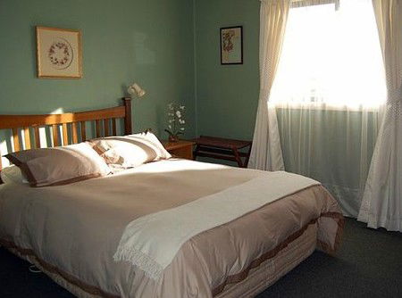 Engadine Cottage - Accommodation Sunshine Coast 2