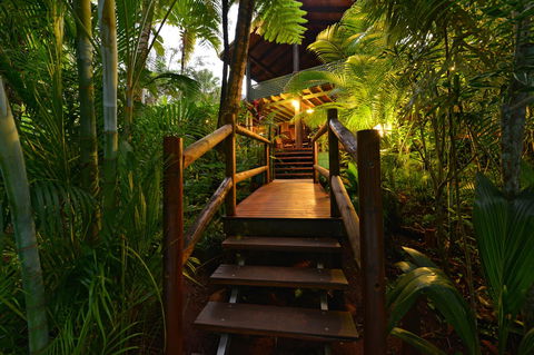 Wait A While Retreat - Accommodation Sunshine Coast 2