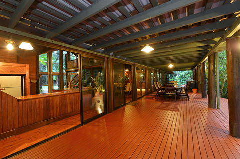 Wait A While Retreat - Accommodation Sunshine Coast 3