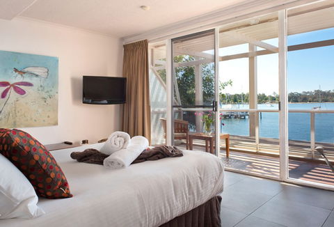 Bay Breeze Boutique Accommodation - Accommodation Sunshine Coast 3