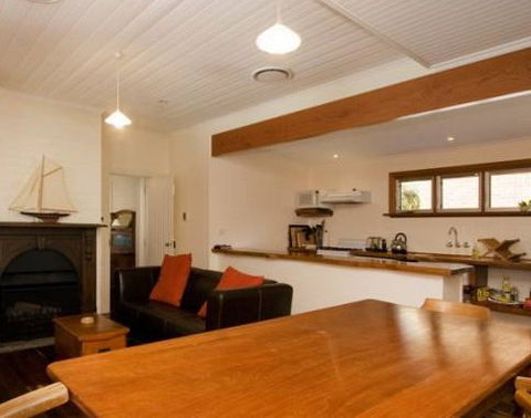 The Cottage - Berry - Accommodation Sunshine Coast 3