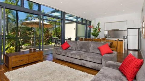 Aamber Beach House At Kiah - Accommodation Sunshine Coast 5