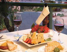 Aqualuna Beach Resort - Accommodation Sunshine Coast 4