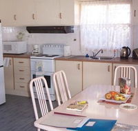 Azalea Cottage - Accommodation Sunshine Coast