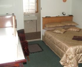 Chatham Motel - Accommodation Sunshine Coast 1