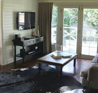 Book Barn Cottage - Accommodation Sunshine Coast
