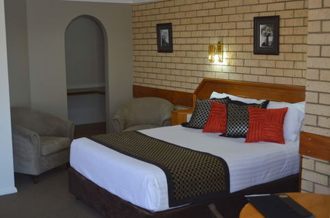 Hilltops Retreat Motor Inn - Accommodation Sunshine Coast 4