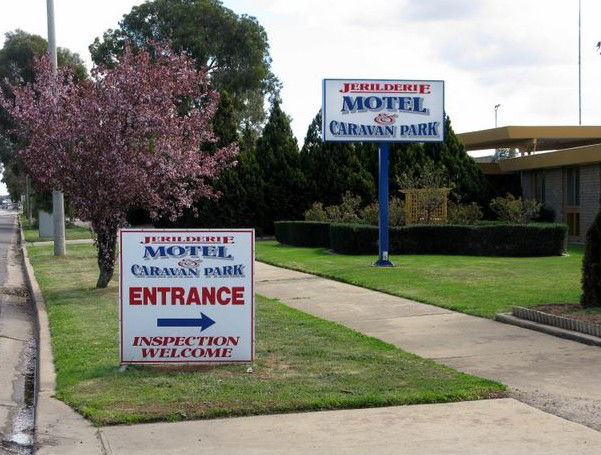 Jerilderie NSW Accommodation Sunshine Coast