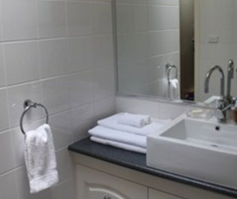 Cherry Tree Guesthouse - Accommodation Sunshine Coast 4