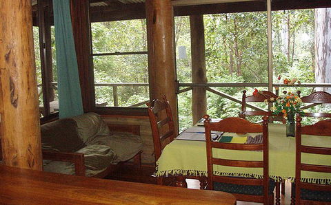 Carawirry Cabins - Accommodation Sunshine Coast 3