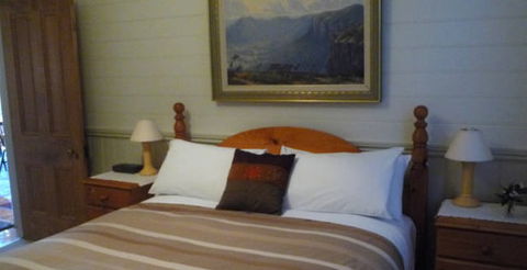 Clairvaux Cottages - Accommodation Sunshine Coast 2