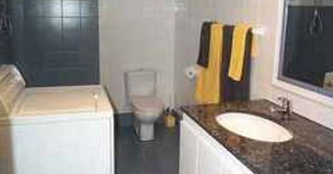 A Beach House Near Manly - Accommodation Sunshine Coast 0