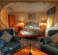 Honeysuckle Cottages and The Rocks Restaurant - Accommodation Sunshine Coast