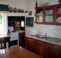 Dillons Cottage - Accommodation Sunshine Coast