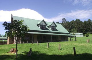 Warrigal - Chalet - Accommodation Sunshine Coast 5