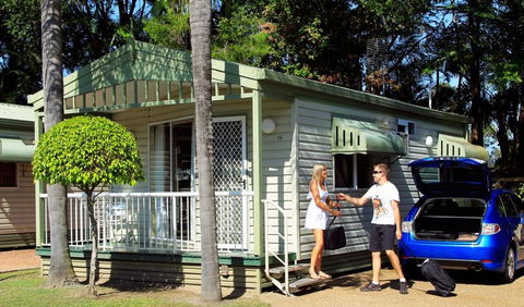 Ashmore Palms Holiday Village - Accommodation Sunshine Coast 4
