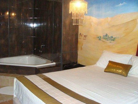 Langtrees Guest Hotel - Accommodation Sunshine Coast 4