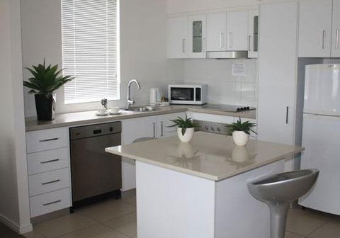 BEST WESTERN PLUS  Cairns Central Apartments - Accommodation Sunshine Coast 1