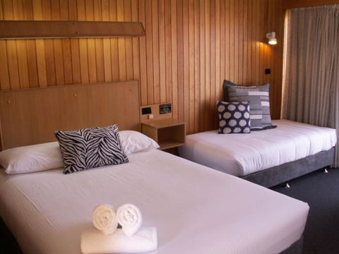 Court Street Motel - Accommodation Sunshine Coast 1