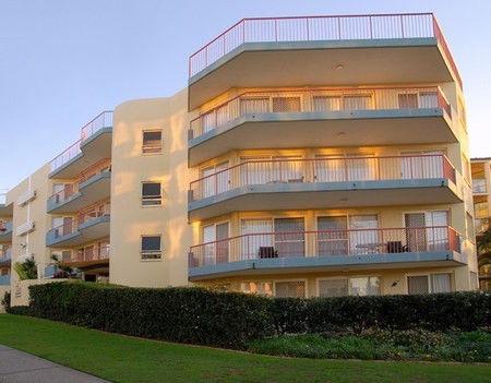 Kings Way Apartments - Accommodation Sunshine Coast 4