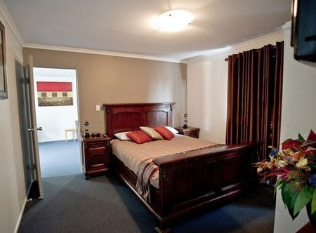 Centrepoint Motor Inn - Accommodation Sunshine Coast 0