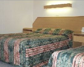 Country Lodge Motor Inn - Accommodation Sunshine Coast 1