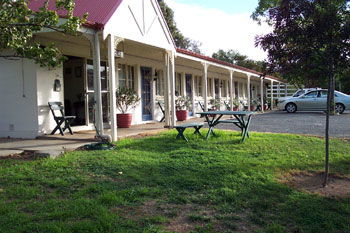 First Landing Motel - Accommodation Sunshine Coast 1
