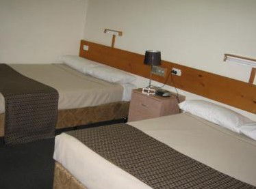 Banjo Paterson Inn - Accommodation Sunshine Coast 3