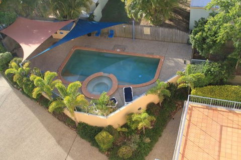 On The River Apartments - Accommodation Sunshine Coast 2