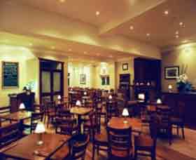 Gardners Inn Hotel - Accommodation Sunshine Coast 0