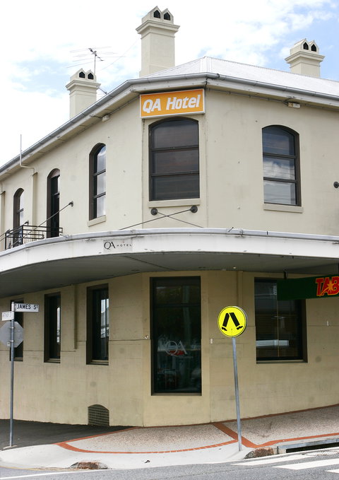 QA Hotel - Accommodation Sunshine Coast 0