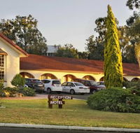 McNevins Warwick Motel amp Gunyah Restaurant - Accommodation Sunshine Coast