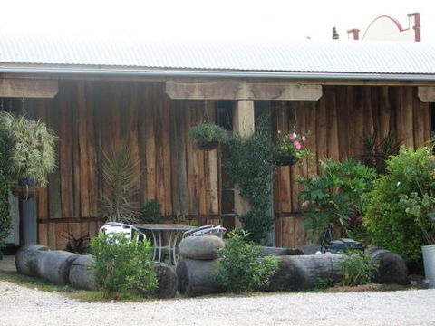 Eidsvold On The Corner - Motel  - Accommodation Sunshine Coast 0