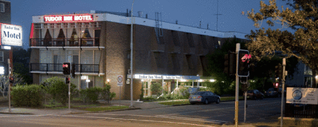 Tudor Inn Motel - Accommodation Sunshine Coast