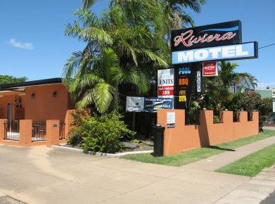 Riviera Motel - Accommodation Sunshine Coast 1
