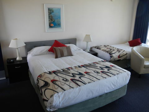 Boat Harbour Motel & Anchorage Restaurant - Accommodation Sunshine Coast 8