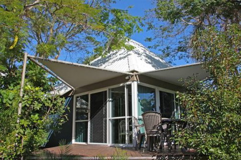 Kelly's Beach Resort - Accommodation Sunshine Coast 0