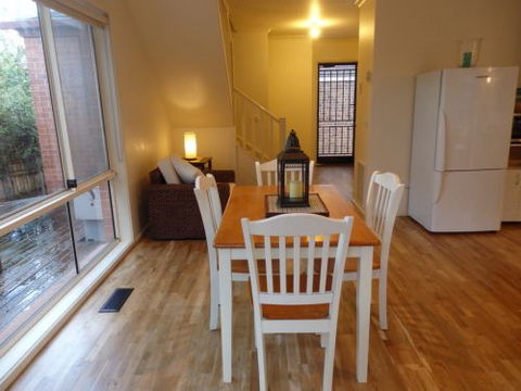 CENTREPOINT UNITS - HEIDELBERG - Accommodation Sunshine Coast 7
